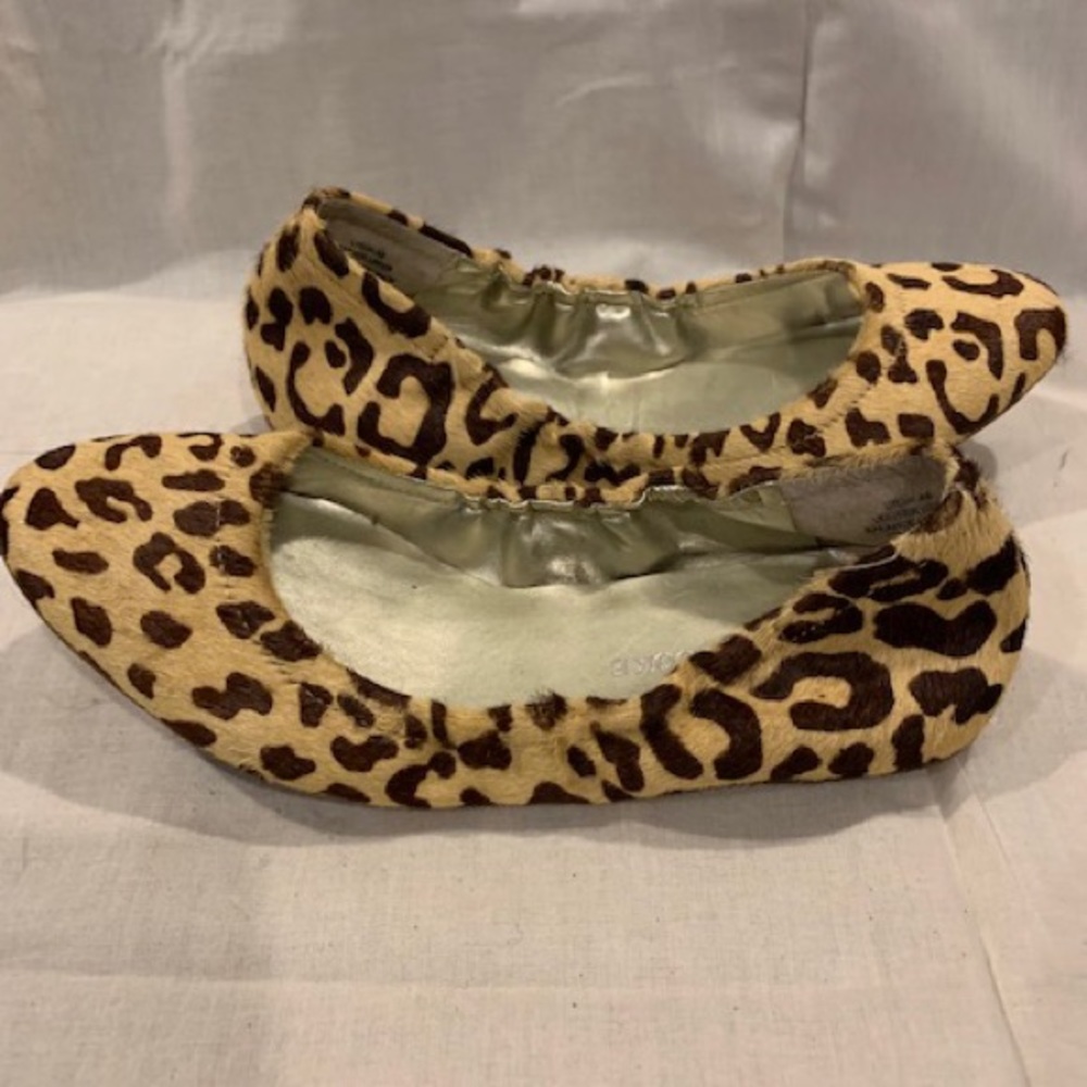 Audrey Brooke Leopard Print Ballet Flats 6M